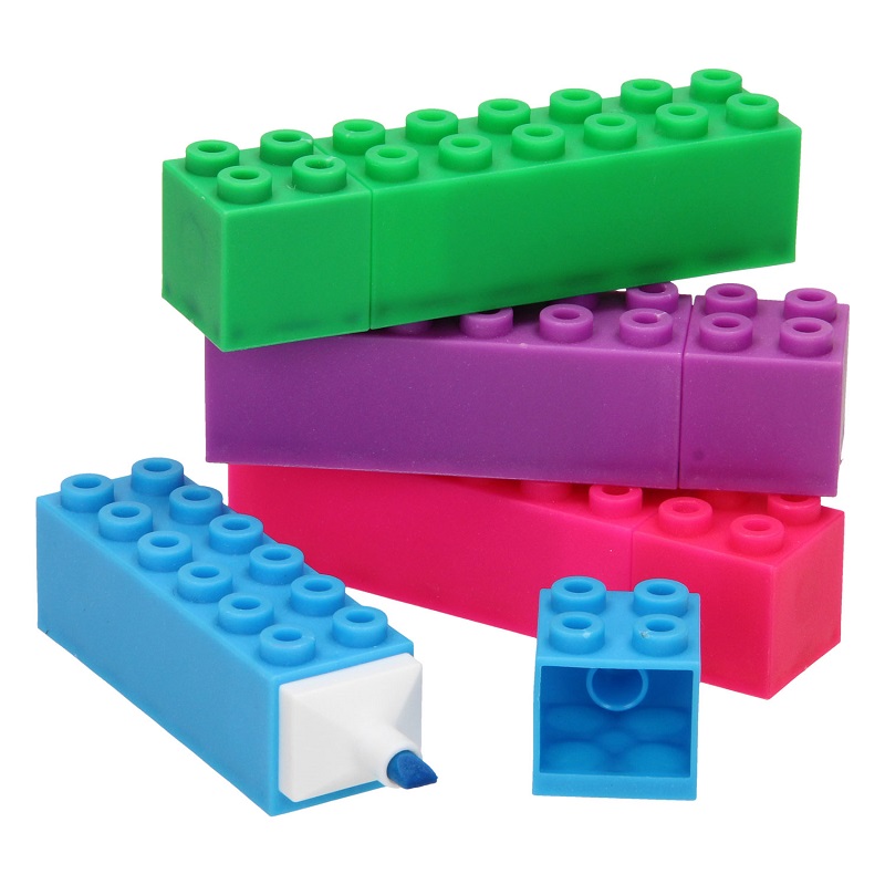 TOTAL JUGGLING SRL<br />
Signiri - lego kocke 