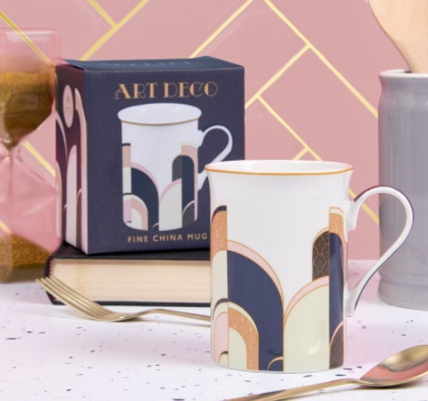 Porcelanska šolja ART DECO 