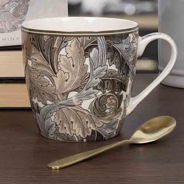 Velika porcelanska šolja ACANTHUS 