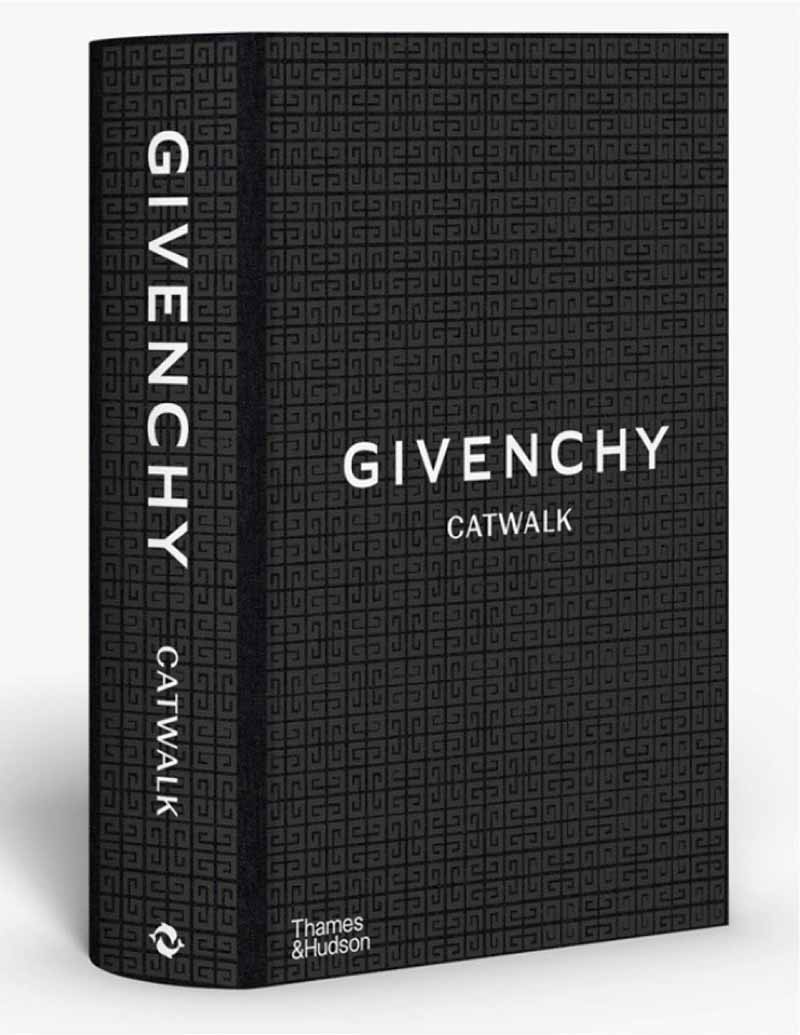 GIVENCHY CATWALK 