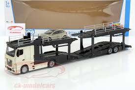 Igracka Burago mercedes benz carrier 