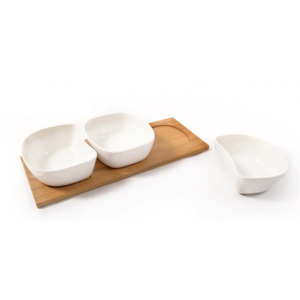 Porcelanske činije na postolju od bambusa 