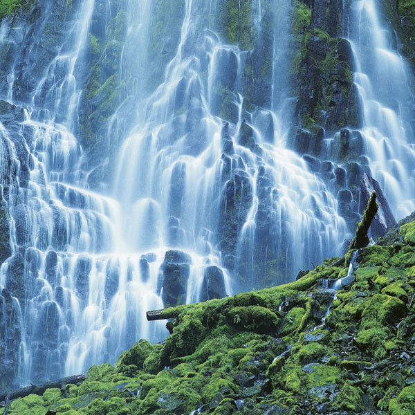 Zidni kalendar WATERFALLS 2025 