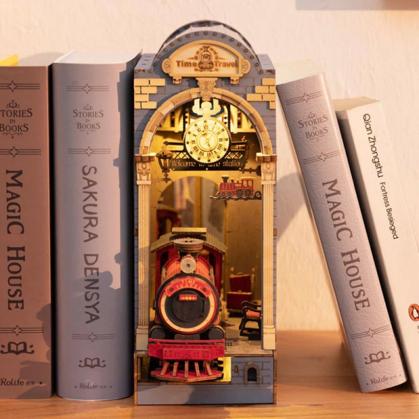 3D drvene puzzle/držač za knjige TIME TRAVEL 