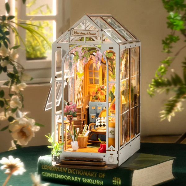 3D drvene puzzle/držač za knjige  GARDEN HOUSE 