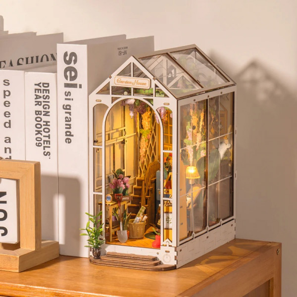 3D drvene puzzle/držač za knjige  GARDEN HOUSE 