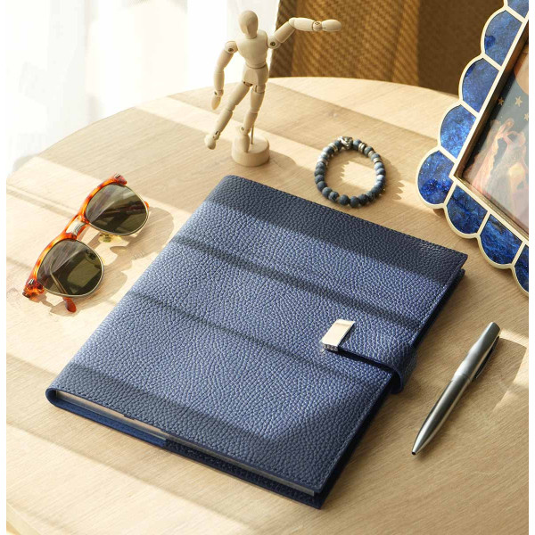 Dnevnik sa kopčom EXECUTIVE Blue, 19x25cm 176 st. Na linije 