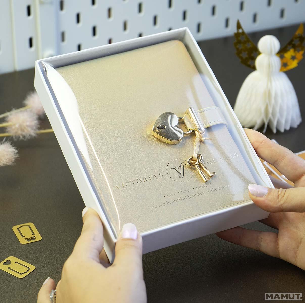 Dnevnik sa ključem HUSH HUSH Gold, 160 st. Na linije 